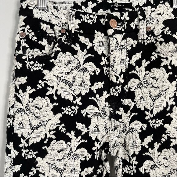 7 For All Mankind Black and White Embroidered Floral Skinny Pants, Size 26 - Picture 5 of 12